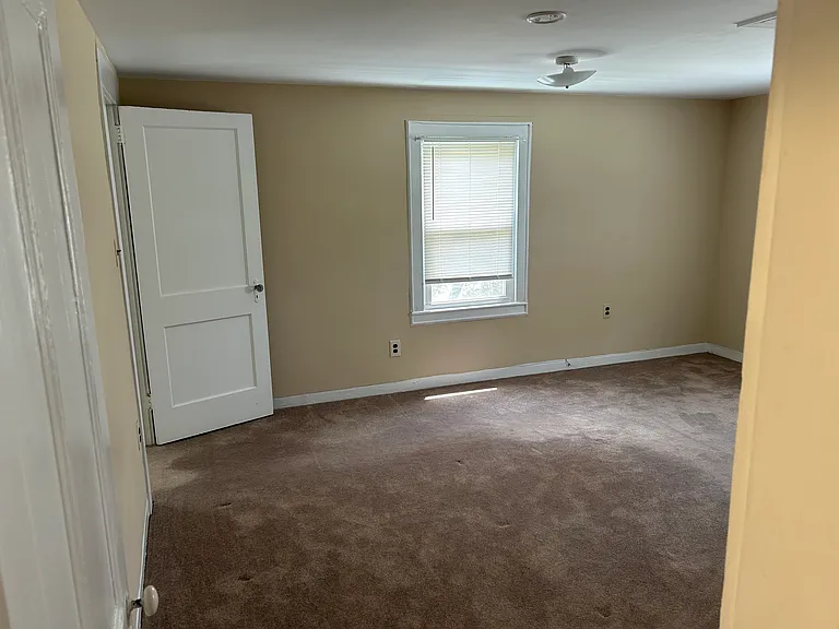 376 S Main St — Photo 7