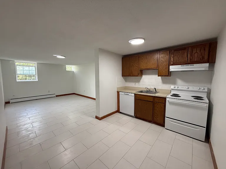 7 East St #210 — Photo 4