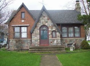 992 E Division St, Coal City, IL 60416