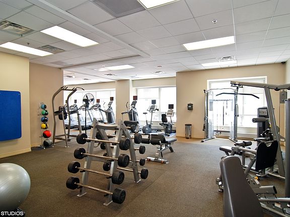 3rd image of 512 N McClurg Ct APT 2509