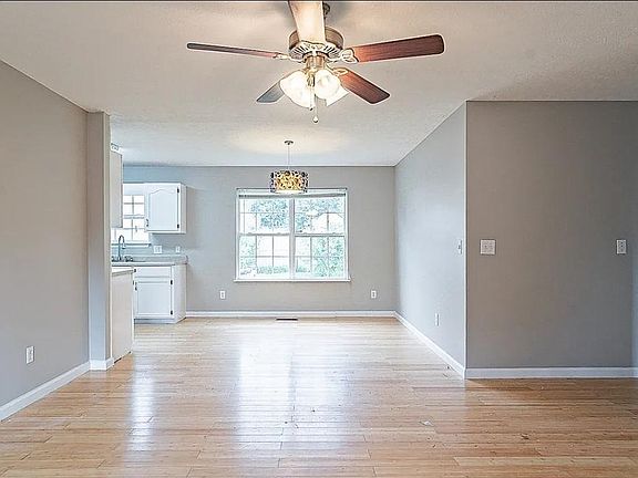 2nd image of 205 Michelle Ct