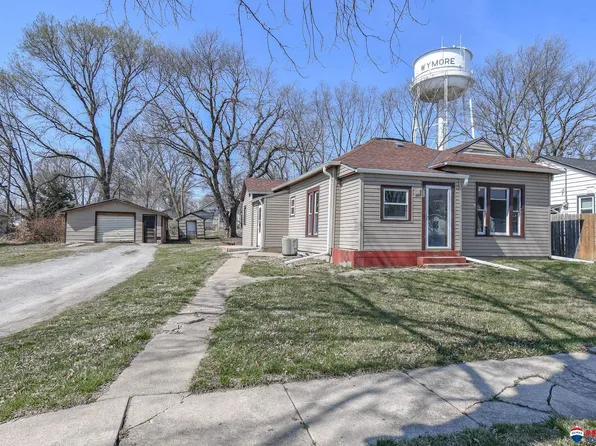 511 N 8th St, Wymore, NE 68466