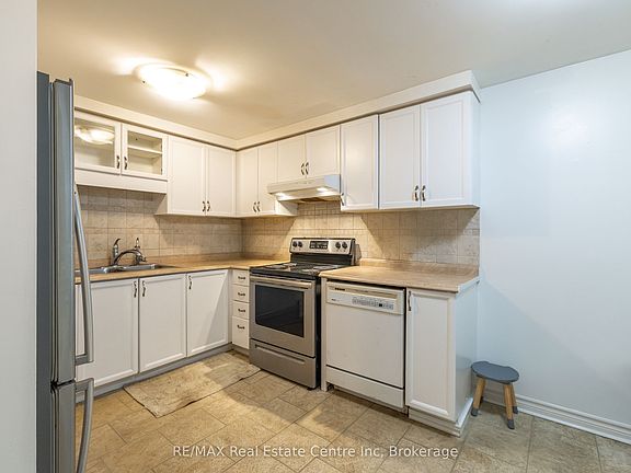 5th image of 129 Victoria Rd N #74