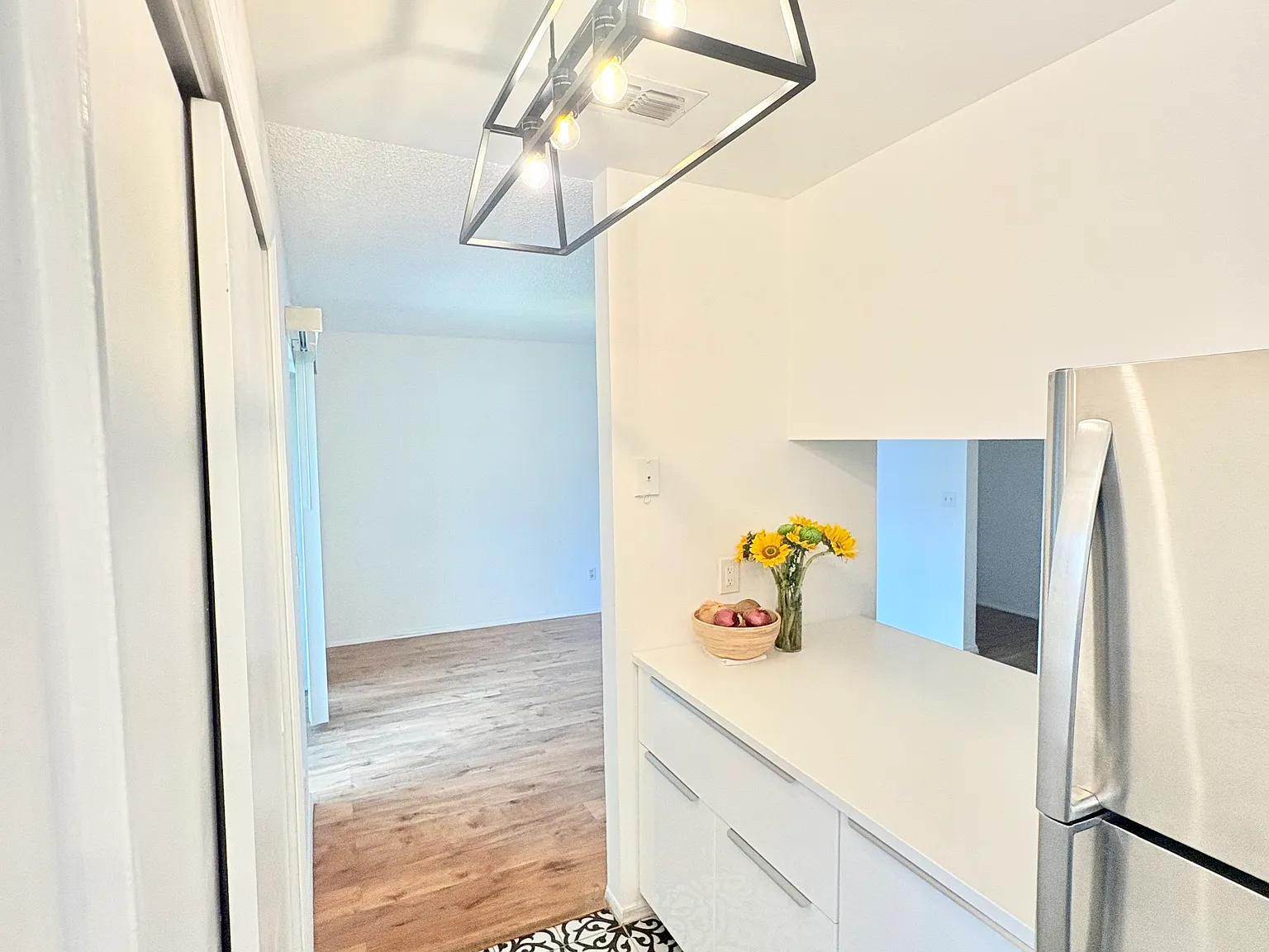 4124 Pershing Pointe Pl — Photo 3