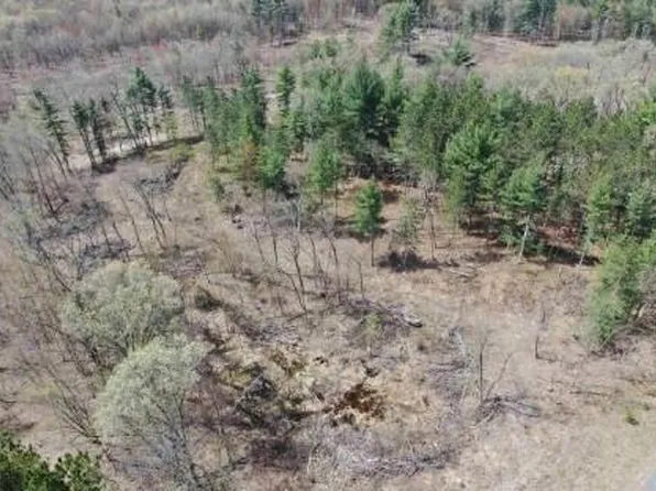 N6983 10TH AVENUE, New Lisbon, WI 53950