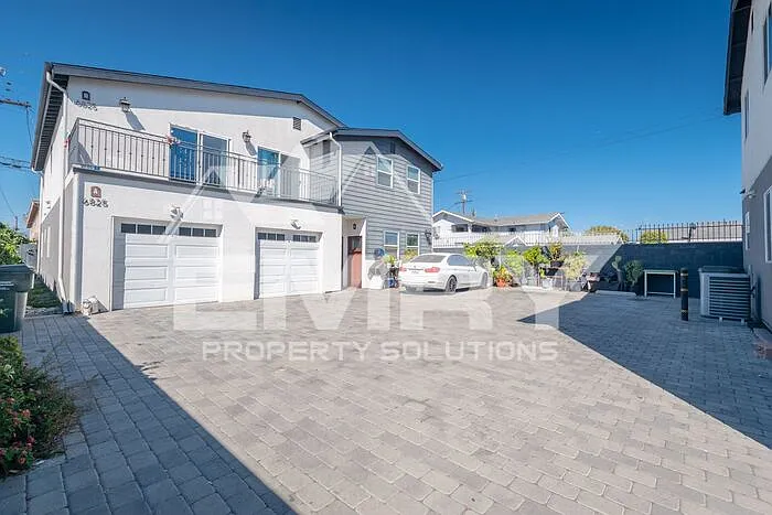 4 bed, 4.0 bath, $4,400 — Photo 2