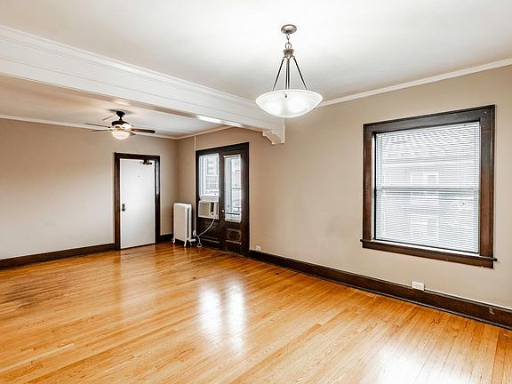 2nd image of 2464 Harney St APT 50