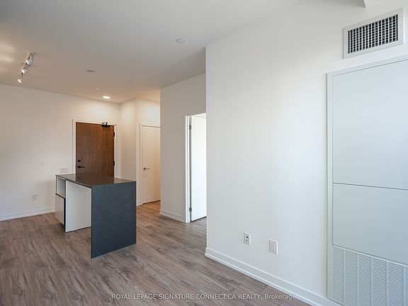 5th image of 4065 Confederation Pkwy #409
