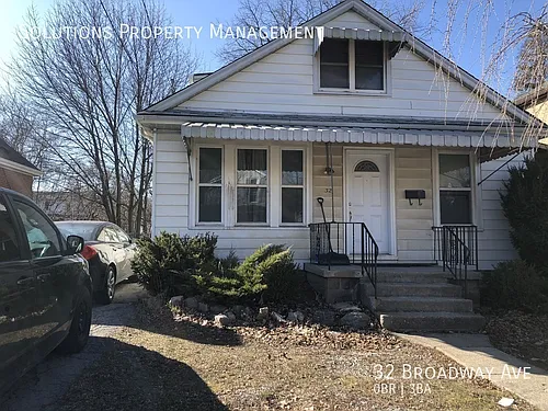32 Broadway Ave Photo 1