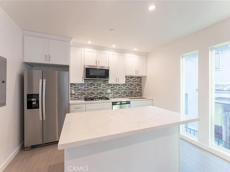 6845 N Haskell Ave #1 — Photo 19