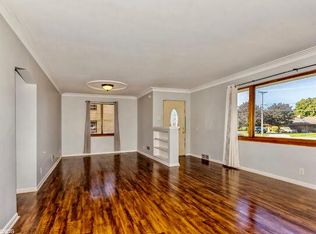 1409 Theodore St, Crest Hill, IL 60403