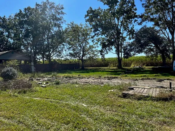 1010 George Touchet Rd, Breaux Bridge, LA 70517