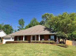 1027 Cumberland Dr, Brandon, MS 39047