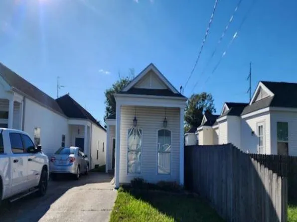 1819 Palfrey St, Gretna, LA 70053