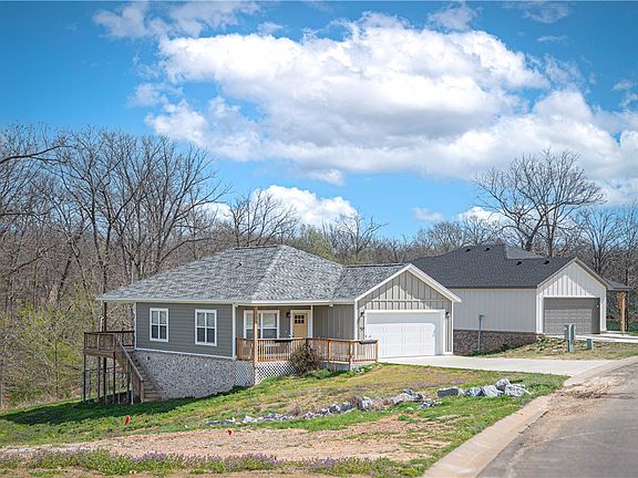 4th image of 920 Snyder Springs Loop