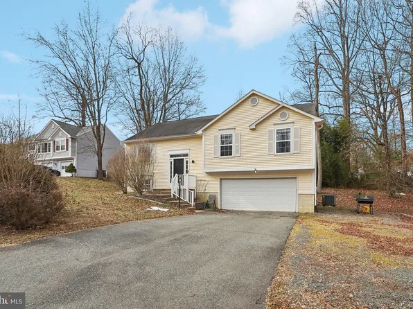 16 Acacia Ct, Fredericksburg, VA 22405