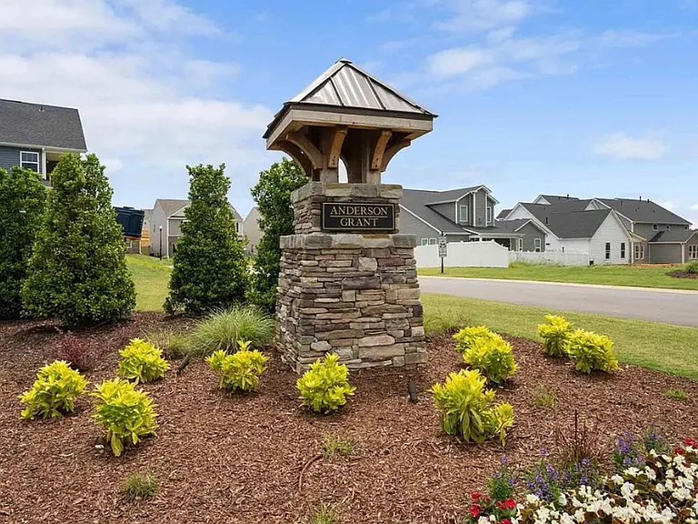 130 Fenwick Dr — Photo 15