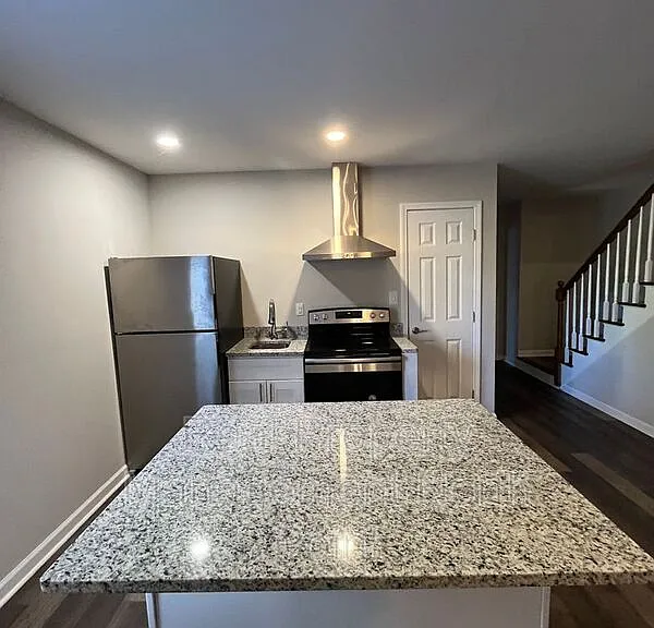 3434 Palace Ct — Photo 40