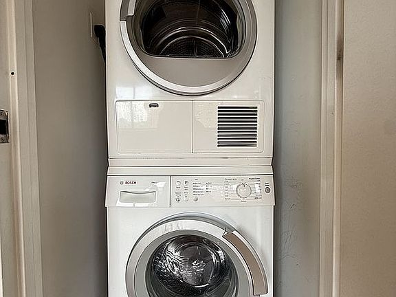 4th image of 353 E 104th St #7E