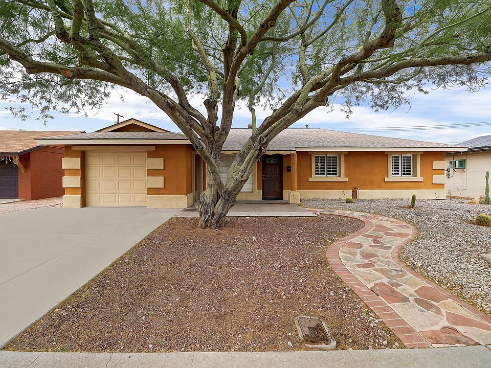 1st image of 2618 W Dahlia Dr