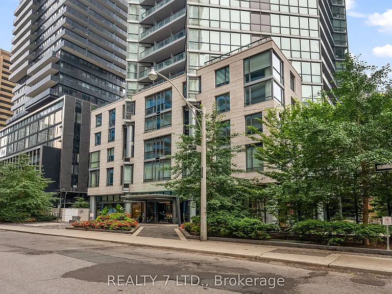 45 Charles St E #1808 — Photo 42