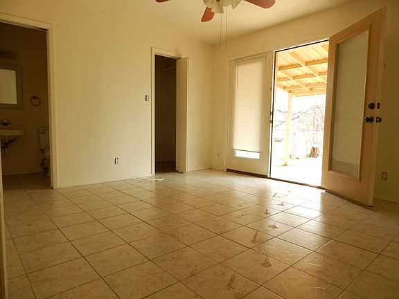 5th image of 921 Eikel St