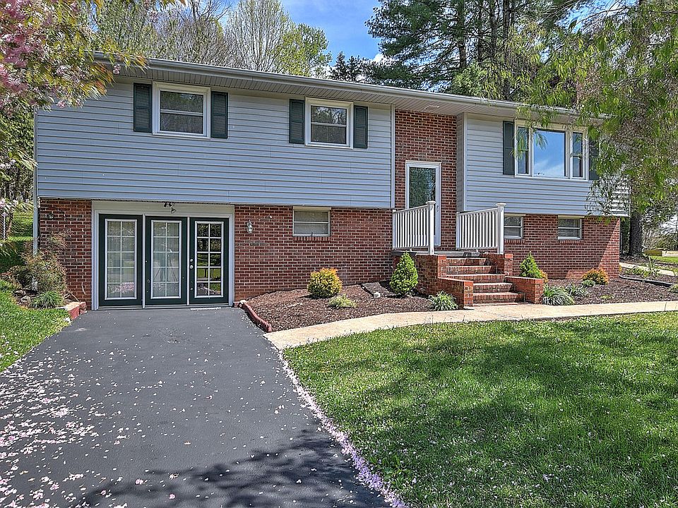 1st image of 108 Kelsey Dr