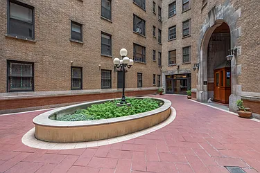 800 Riverside Drive, #1G