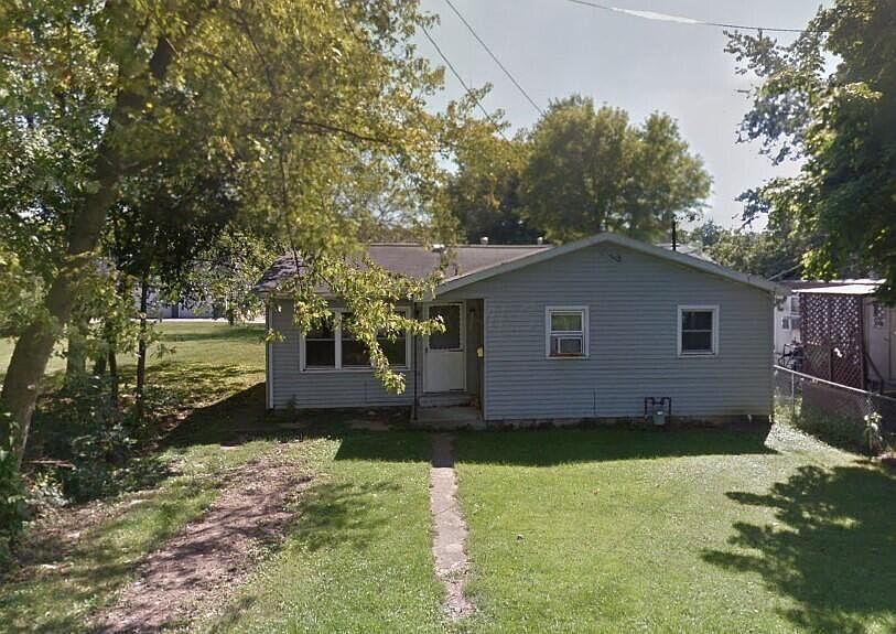 1st image of 1021 Oak Grove Ave