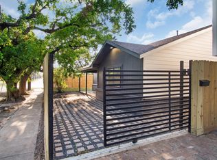 1194 Halpern St #A, Houston, TX 77009