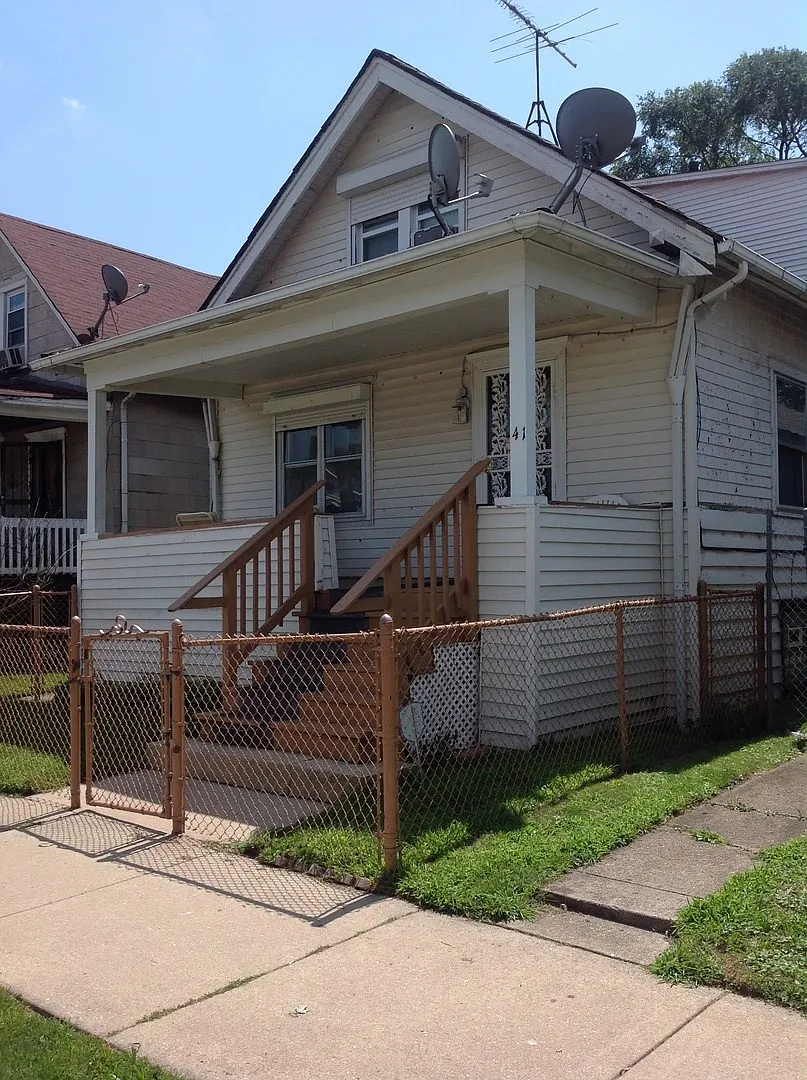 41 E 101st Pl photo 1
