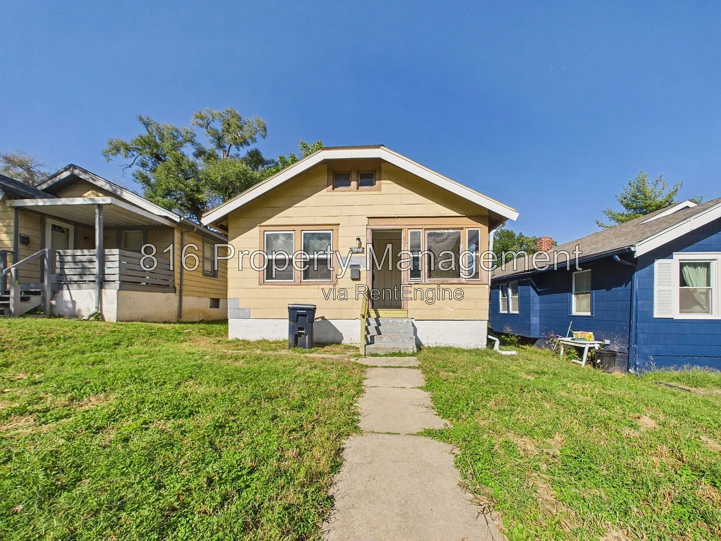 2 bed, 1.0 bath, 856 sqft, $1,000 — Photo 1