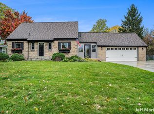 143 Ivanhoe Ave NE, Grand Rapids, MI 49546