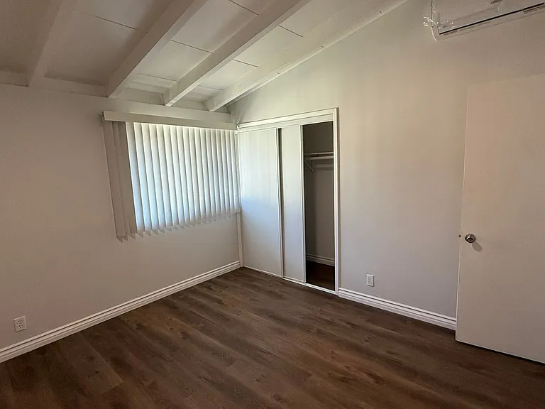 1002 E Walnut Ave — Photo 17