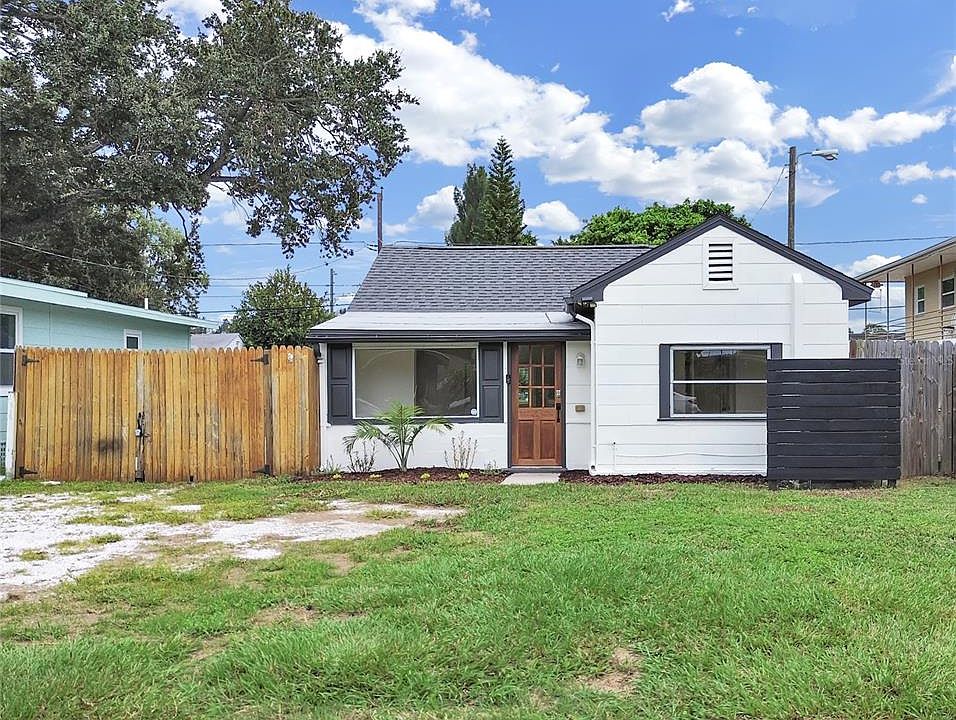 1st image of 2809 41ST AVENUE N