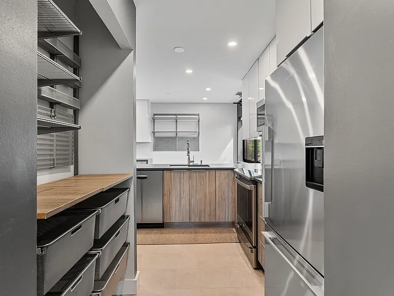 11120 Harbor Ct #1120 — Photo 14
