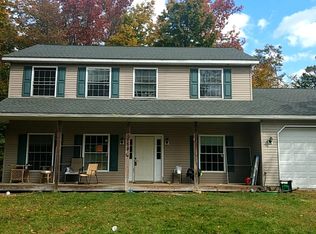 9673 Stony Hollow Dr, Tobyhanna, PA 18466
