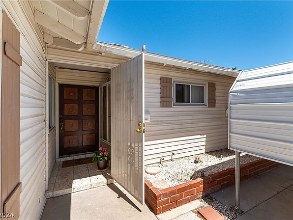 3rd image of 3904 La Pasada Ave