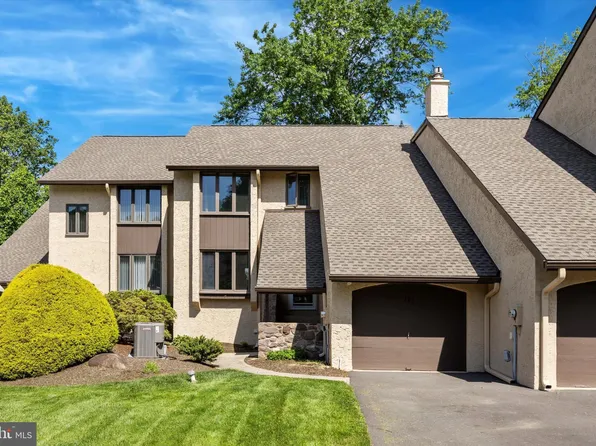 171 Golf Club Dr, Langhorne, PA 19047
