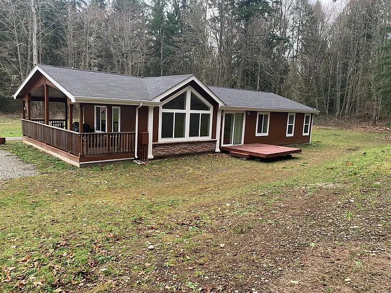 watch the wildlife from the large windows and access back deck for relaxing and bbqs.