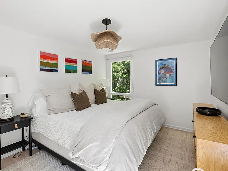 56 Underwood Dr — Photo 35