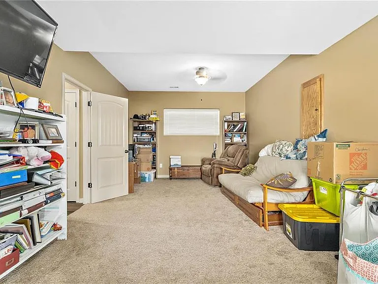 1903 Lake Dr — Photo 18