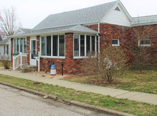 906 W Oak St, Mitchell, IN 47446