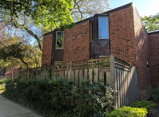 2060 N Larrabee St, Chicago, IL 60614