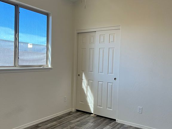 4th image of 1707 E Cortez Dr