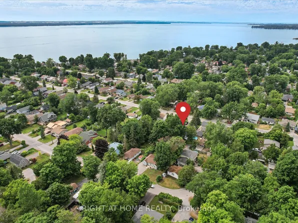 259 Glenwoods Ave, Georgina, ON L4P 2X1