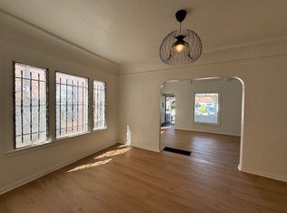 2808 W 43rd Pl, Los Angeles, CA 90008