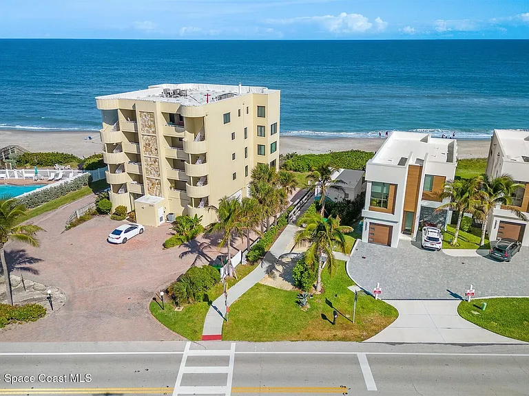225 Strand Dr #205 — Photo 42