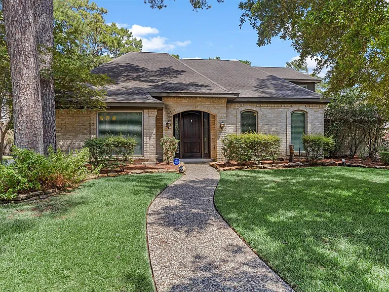 16210 Chipstead Dr — Photo 2