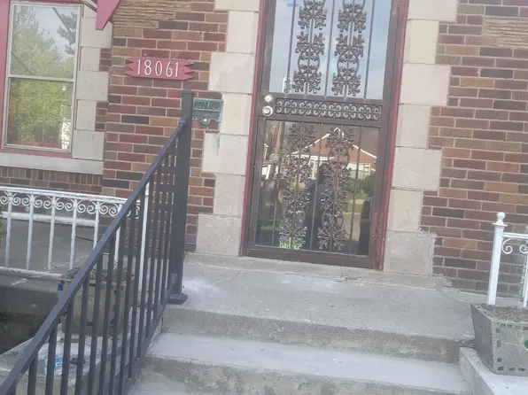 18061 Pennington Dr, Detroit, MI 48221